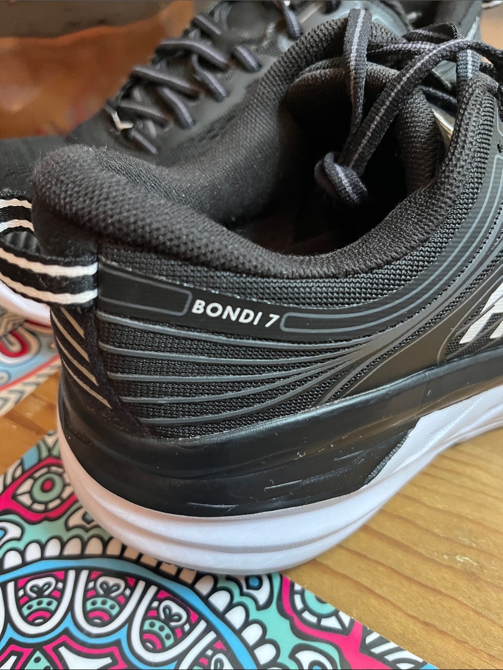 Hoka Bondi 7 Running Sneakers W7.5 - Picture 3 of 8